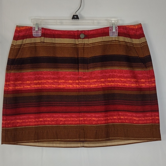 OLD NAVY BASKET WEAVE RED STRIPED MINI SKIRT SIZE 10 TWO POCKETS ZIPPER CLOSURE - Picture 2 of 10